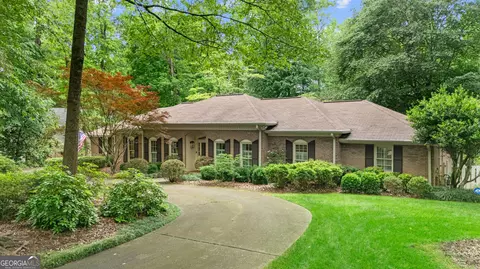 11190 Hembree Springs Dr, Roswell, GA 30076