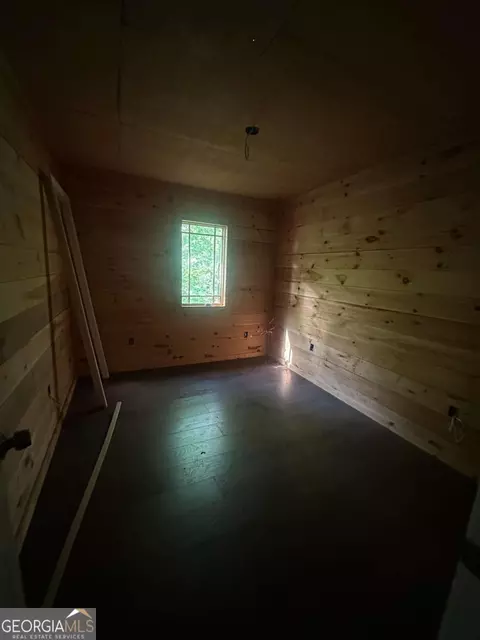Bedroom - 0 W Leatherwood Rd, Toccoa, GA 30577 photo 2 of 3