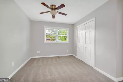 Bedroom - 442 Cedar Ln, Toccoa, GA 30577 photo 6 of 10