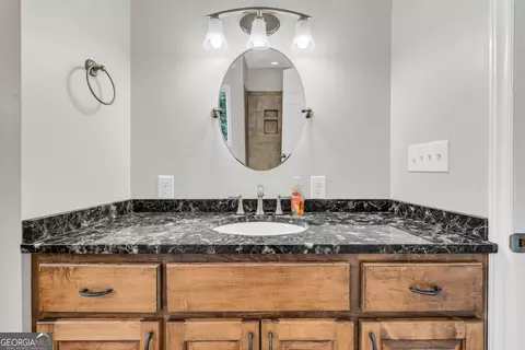 Bath - 442 Cedar Ln, Toccoa, GA 30577 photo 3 of 5
