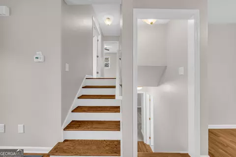 Entry Way - 442 Cedar Ln, Toccoa, GA 30577 photo 1 of 3