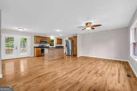 Living - 442 Cedar Ln, Toccoa, GA 30577 photo 1 of 4