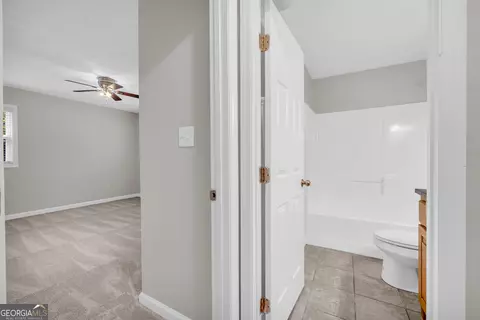 Entry Way - 442 Cedar Ln, Toccoa, GA 30577 photo 3 of 3