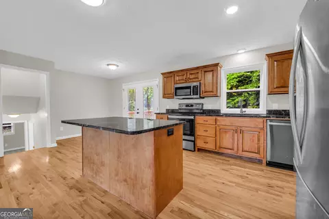 Kitchen - 442 Cedar Ln, Toccoa, GA 30577 photo 4 of 5