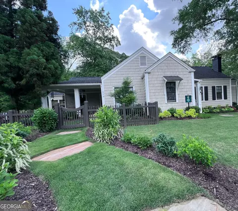 574 Chicasaw Dr NE, Marietta, GA 30060
