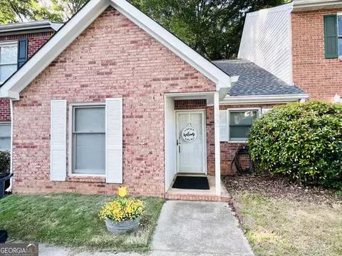 120 Williamsburg Way, Fayetteville, GA 30214