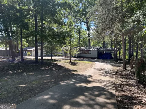 104 N Stewart Ln, Griffin, GA 30224