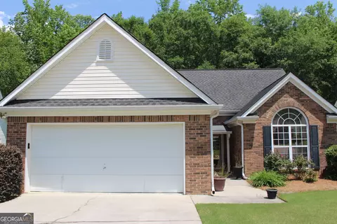 300 Cloverwood Dr, Fayetteville, GA 30215