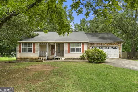 941 Century Oak Dr, Winder, GA 30680