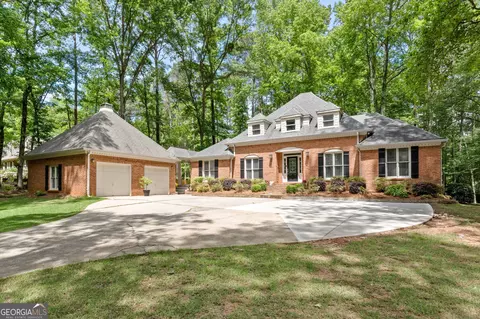 145 Oxford Ln, Fayetteville, GA 30215