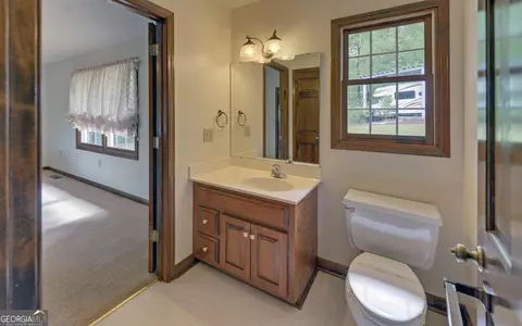 Bath - 3152 Prather Bridge Rd, Toccoa, GA 30577 photo 5 of 8