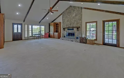 Living - 3152 Prather Bridge Rd, Toccoa, GA 30577 photo 2 of 4