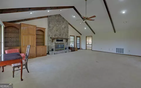 Living - 3152 Prather Bridge Rd, Toccoa, GA 30577 photo 3 of 4
