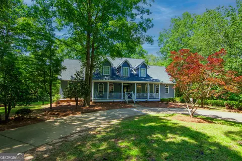 998 Pine Lake Rd, West Point, GA 31833