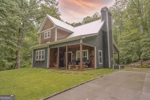6708 Morgan Dr, Young Harris, GA 30582