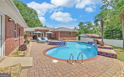 Exterior - 118 Greer Ln, Toccoa, GA 30577 photo 6 of 10