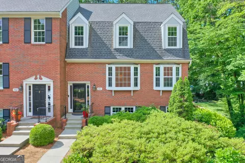 701 Dunwoody Chace, Sandy Springs, GA 30328