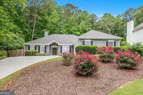 703 Kirkwood Cir, Woodstock, GA 30189