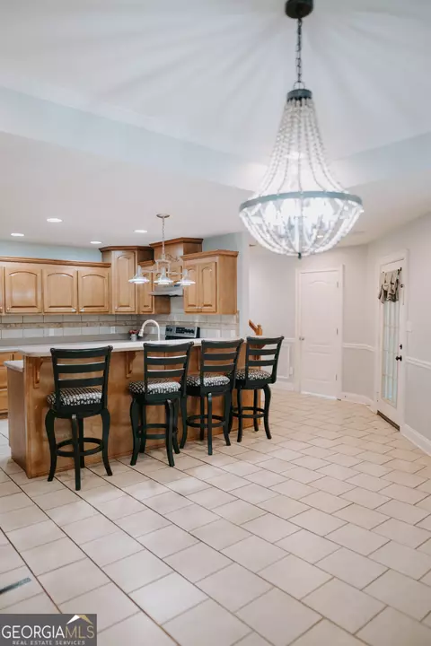 Kitchen - 405 Candler Rd, Williamson, GA 30292 photo 2 of 4