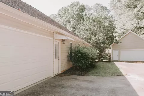Other - 405 Candler Rd, Williamson, GA 30292 photo 10 of 16