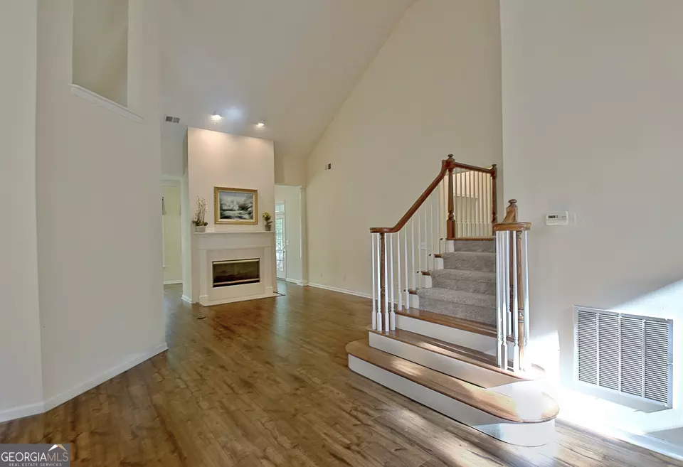 Living - 44 Arbor Way, Newnan, GA 30265 photo 2 of 6