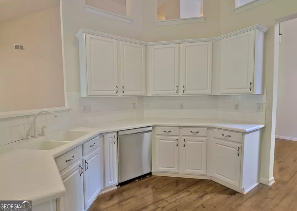 Kitchen - 44 Arbor Way, Newnan, GA 30265 photo 5 of 6