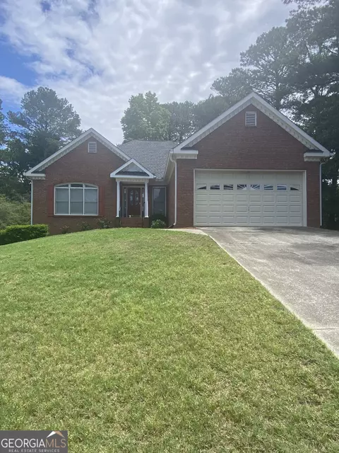 1669 Azalea Dr, Lawrenceville, GA 30043