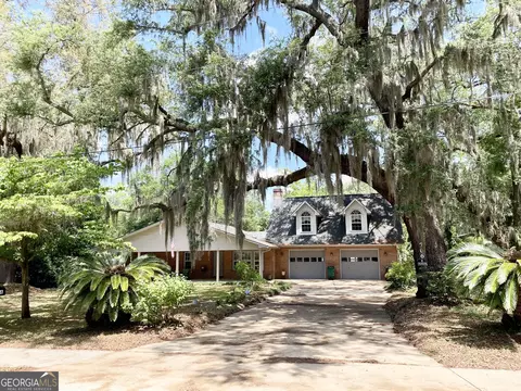 706 W Conyers St, Saint Marys, GA 31558