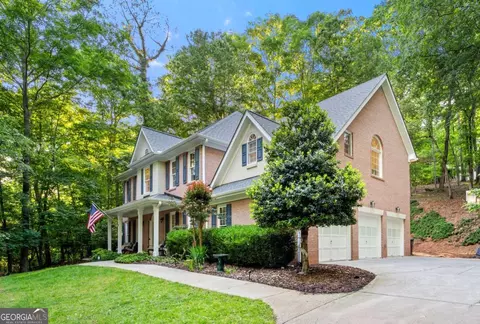 525 Watergate Ct, Roswell, GA 30076