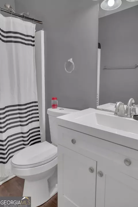 Bath - 11367 Vinea Ln, Hampton, GA 30228 photo 2 of 4