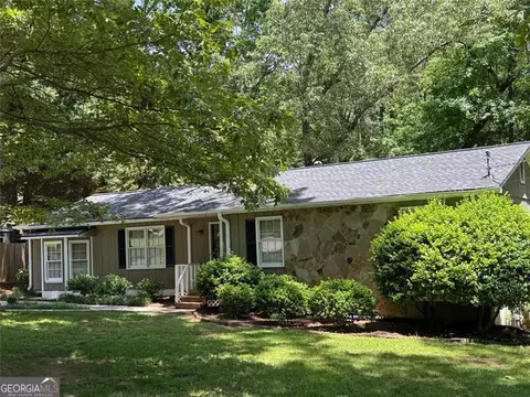 3594 Broxton Ln, Snellville, GA 30039