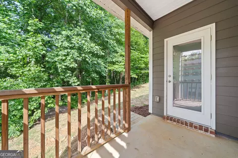 Exterior - 385 Orchard Ln, Covington, GA 30014 photo 4 of 8