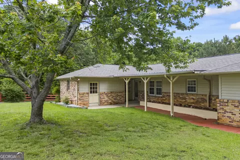 205 Lakeview Cir, Hartwell, GA 30643