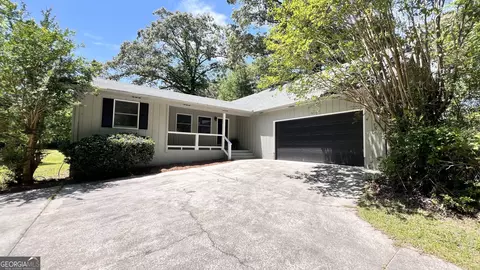 9 Melissa Cir, Griffin, GA 30224