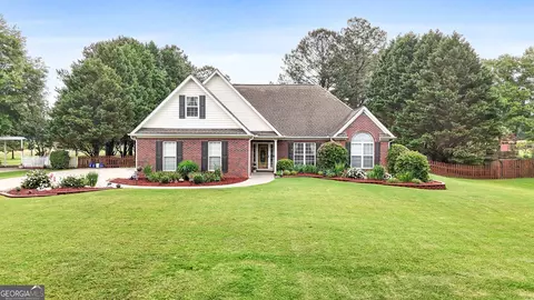 235 Surrey Park Dr, Fayetteville, GA 30215