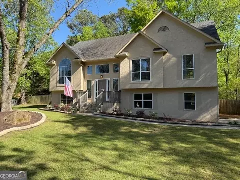 11 Line Creek Cir, Sharpsburg, GA 30277