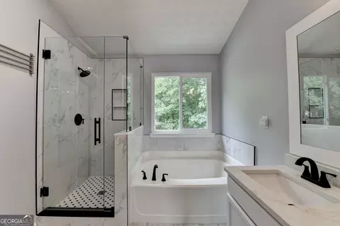 Bath - 3668 Burel Mill Dr, Buford, GA 30519 photo 3 of 8