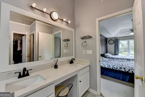 Bath - 3668 Burel Mill Dr, Buford, GA 30519 photo 5 of 8