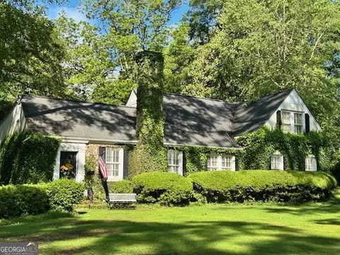 709 Maple Dr, Griffin, GA 30224