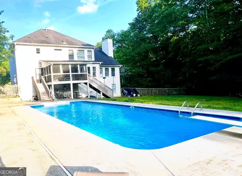 402 Hancock Ct, Woodstock, GA 30188