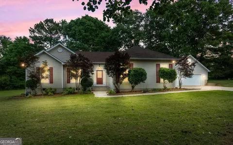 41 Williamson Trce, Williamson, GA 30292