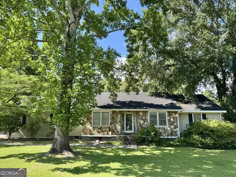 107 Whippoorwill Dr, Warner Robins, GA 31088