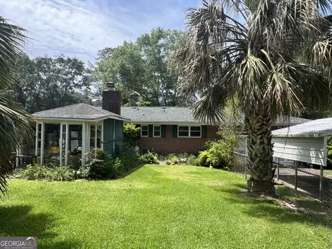 Exterior - 520 Mcdonough Rd, Hampton, GA 30228 photo 2 of 5