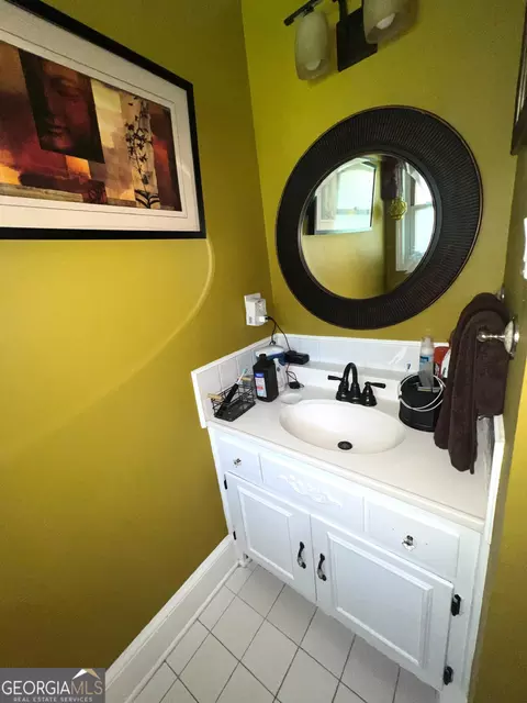 Bath - 520 Mcdonough Rd, Hampton, GA 30228 photo 2 of 4