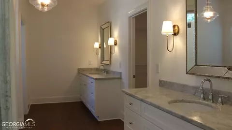 Bath - 707 River Overlook, Forsyth, GA 31029 photo 1 of 4