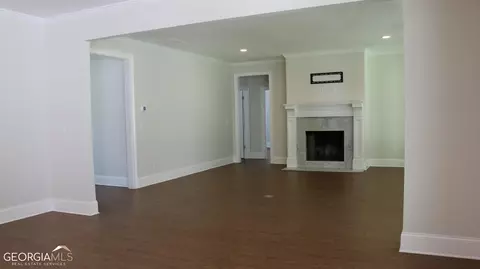 Living - 707 River Overlook, Forsyth, GA 31029 photo 1 of 4