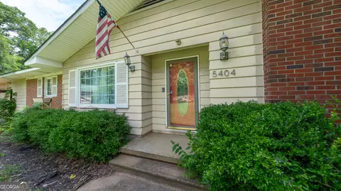 5404 17th Ave, Valley, AL 36854