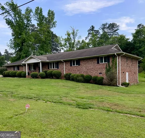 178 Heard Dr, Elberton, GA 30635