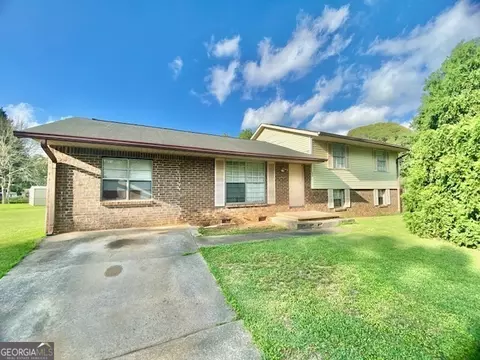 102 Crystal River Dr, Riverdale, GA 30274