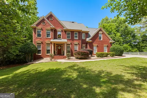 255 Hidden Lake Dr, Fayetteville, GA 30215